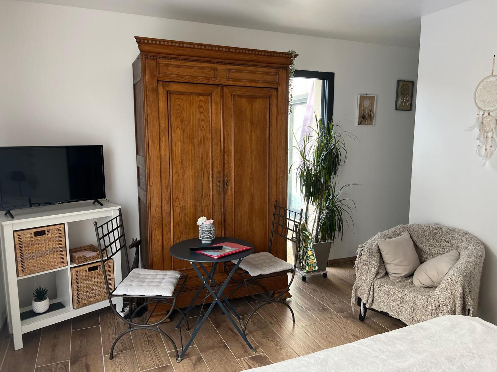 Quiniere - Entre Lac Et Foret - Hebergement Independant Avec Espace Kitchenette Μπλουά Εξωτερικό φωτογραφία